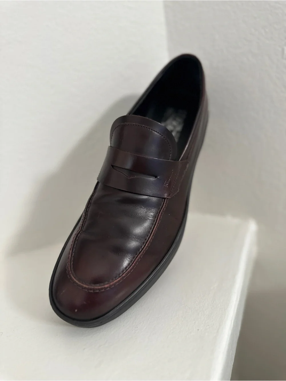 FERRAGAMO Men’s Dori Penny Loafers – M 9.5 – Authentic Burgundy Leather